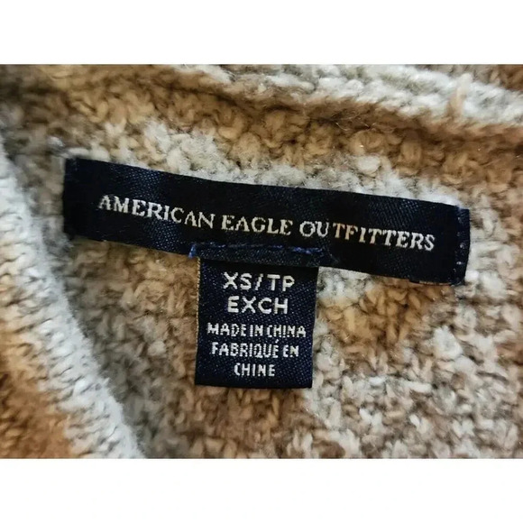 American Eagle Hooded Grey Boho Pullover Cable Knit Sweater Size XS - Picture 7 of 8